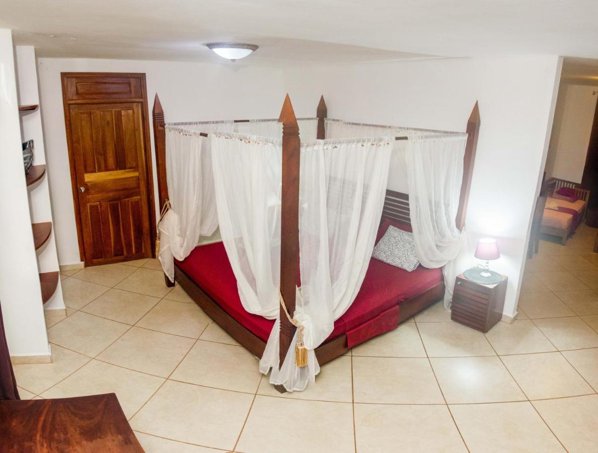 Punta Duarte Garden Inn Los Duarte Eksteriør billede